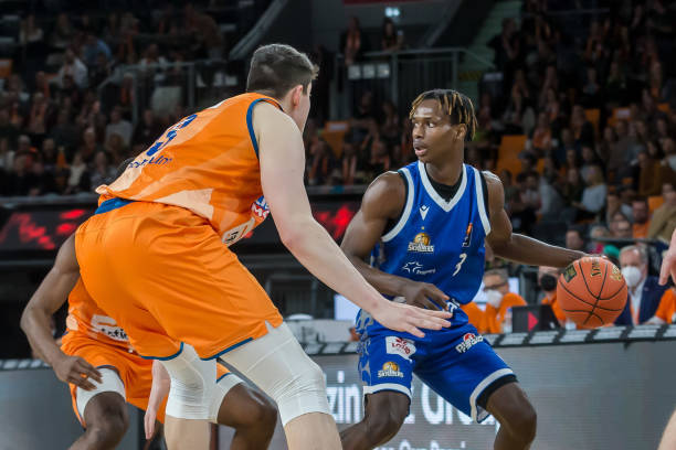 俱乐部的资 俱乐部的资