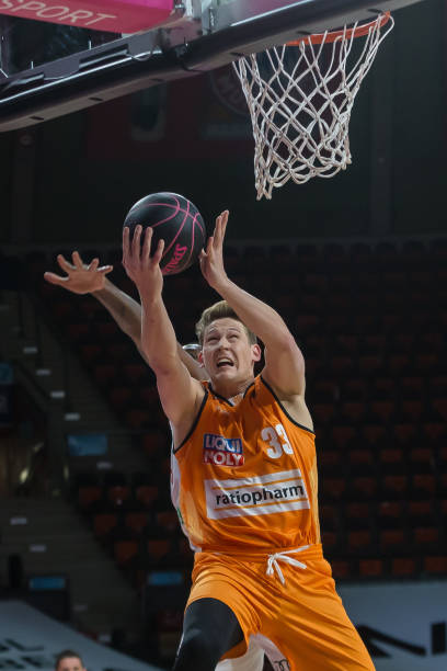 佩皮虽然在 佩皮虽然在