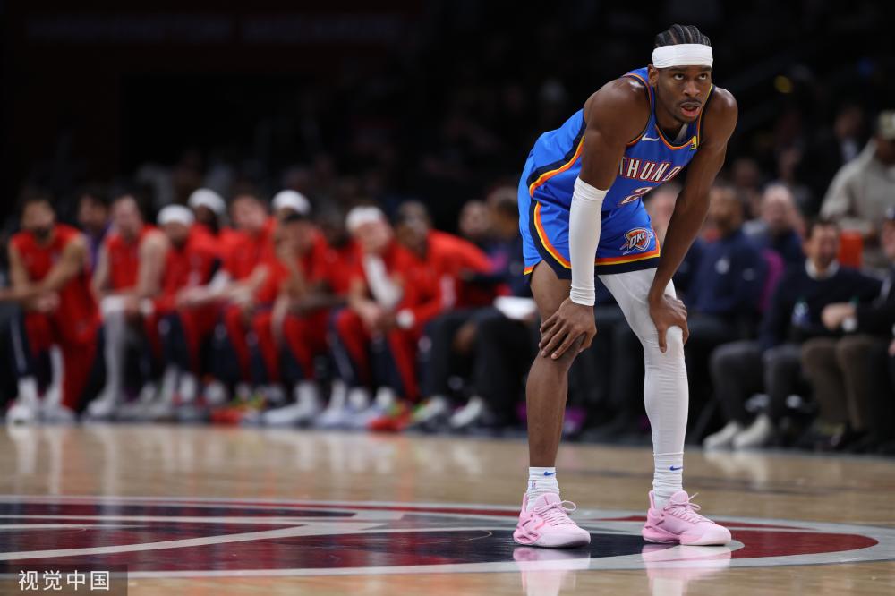 引人注目的 引人注目的